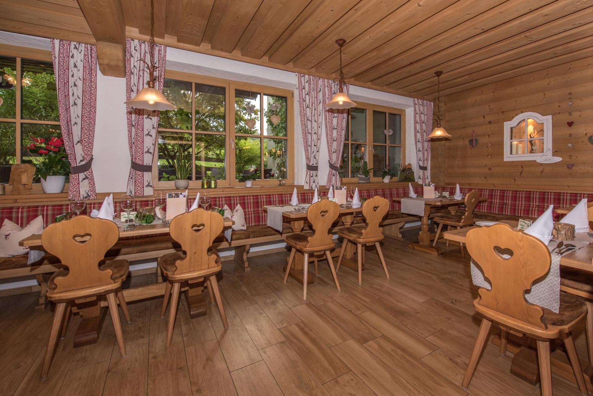 Gourmet-Hotel Gruenwald Leogang Exterior photo